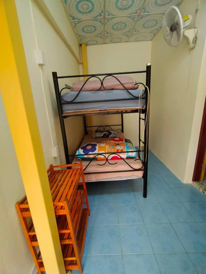 Home Stay At Tapae Чиангмай Экстерьер фото