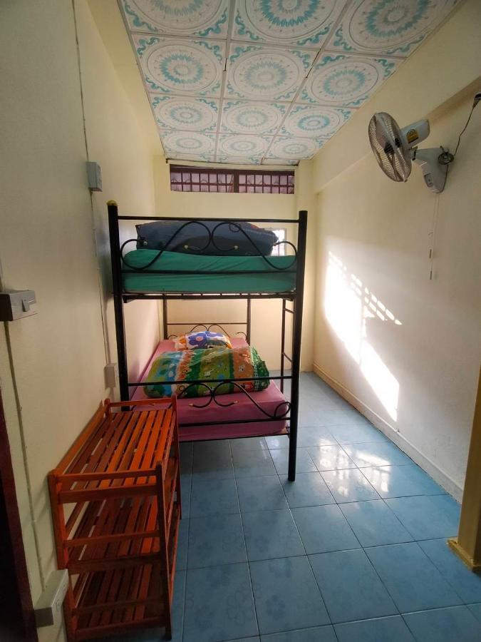 Home Stay At Tapae Чиангмай Экстерьер фото