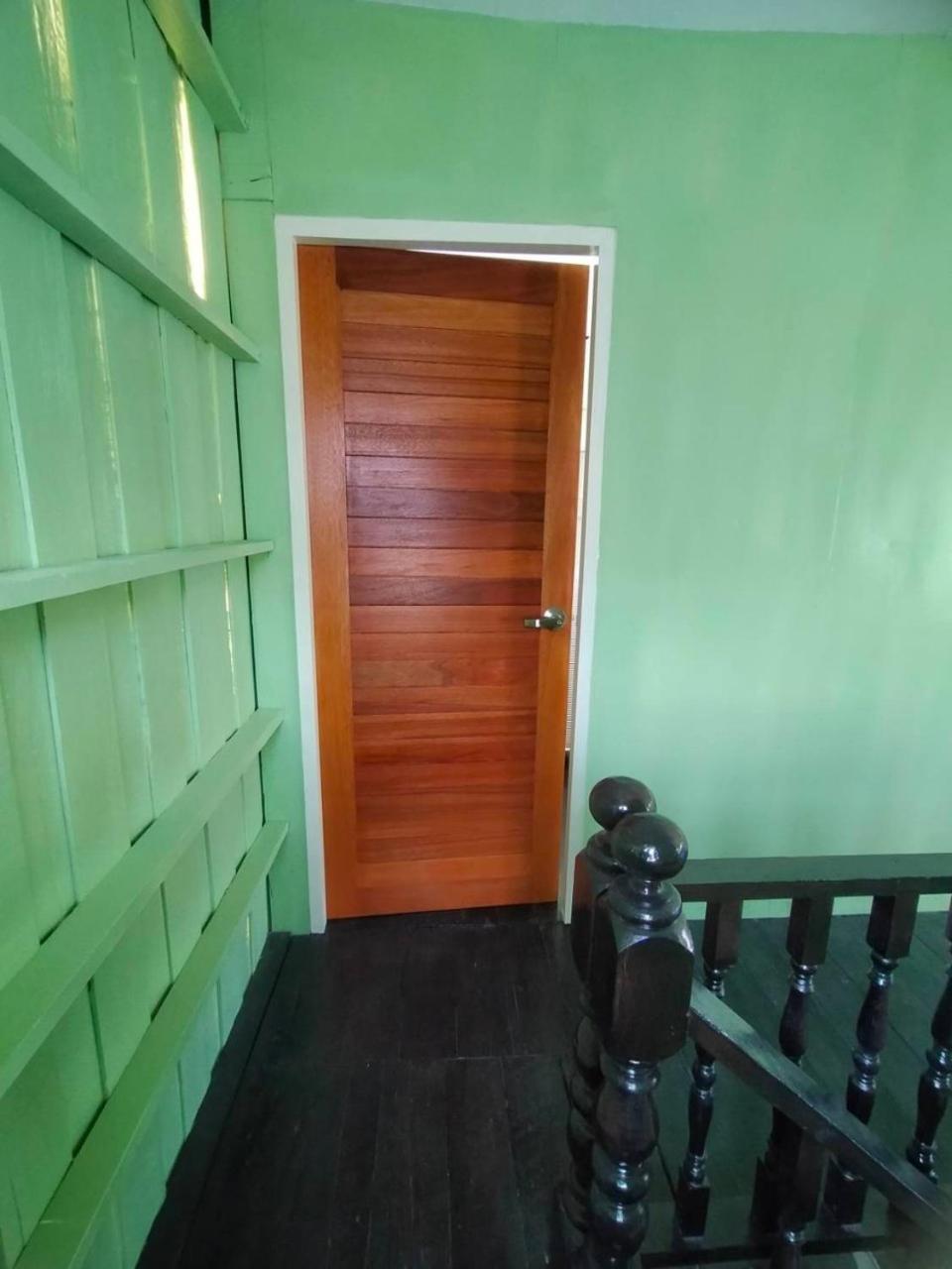 Home Stay At Tapae Чиангмай Экстерьер фото