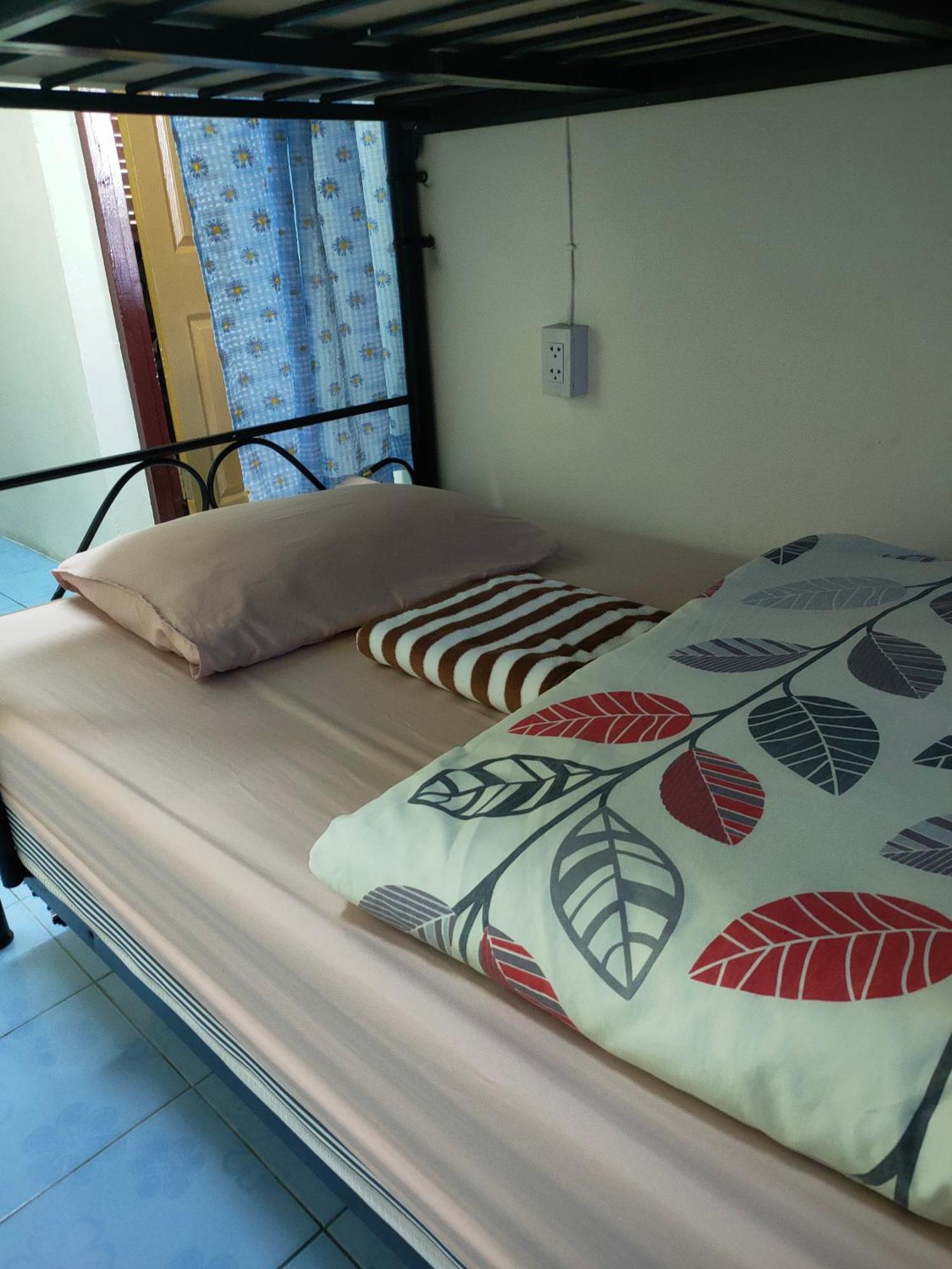 Home Stay At Tapae Чиангмай Экстерьер фото