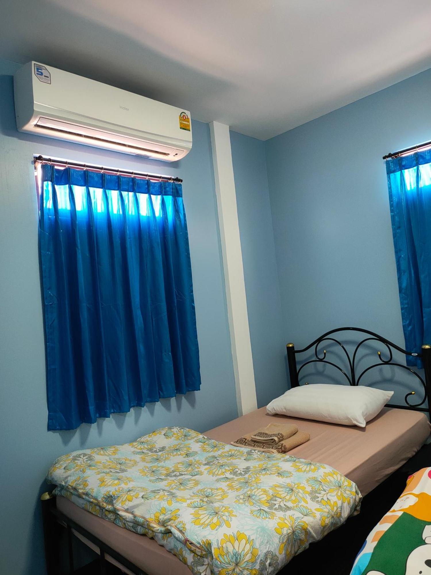 Home Stay At Tapae Чиангмай Экстерьер фото