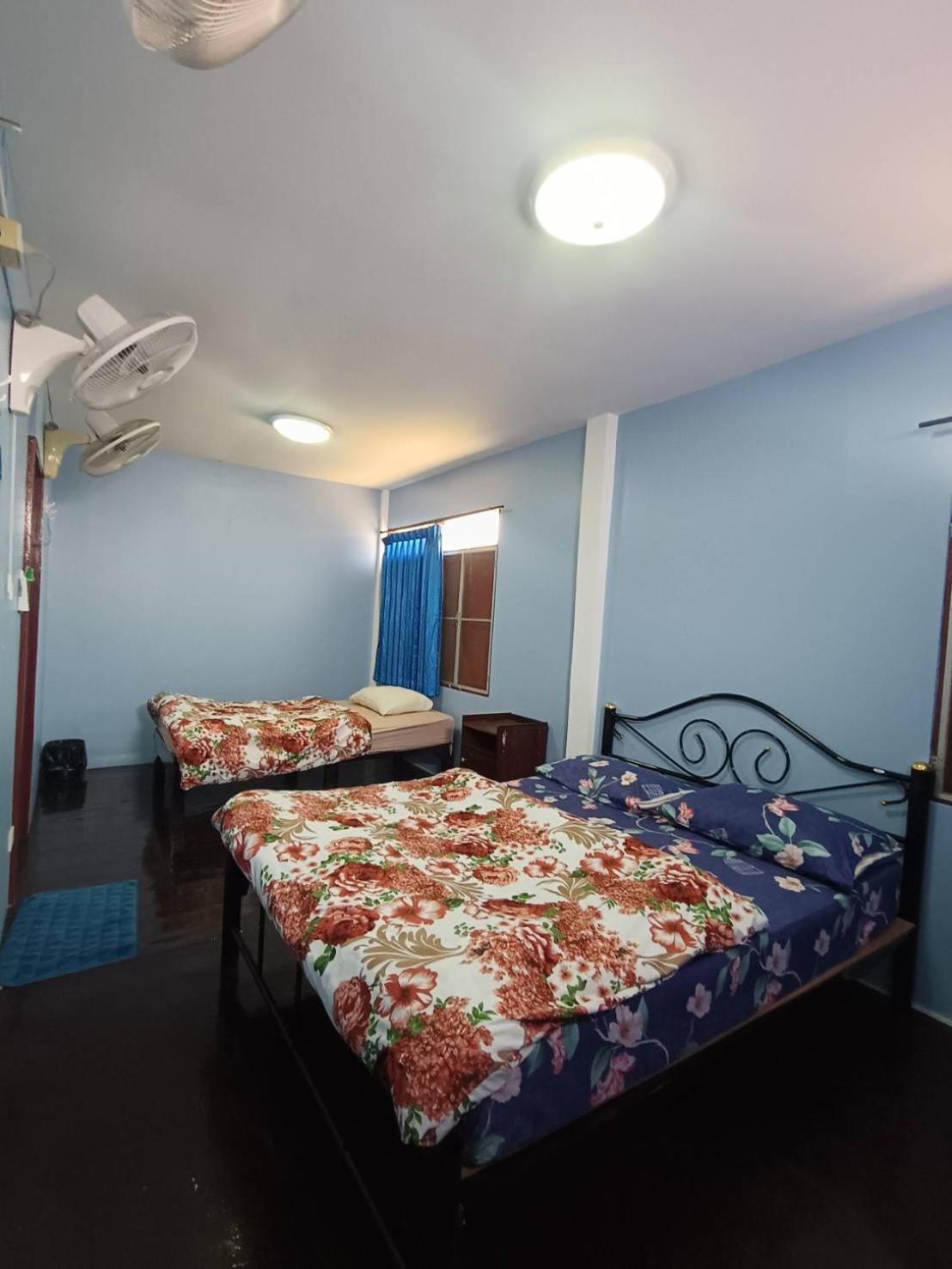 Home Stay At Tapae Чиангмай Экстерьер фото