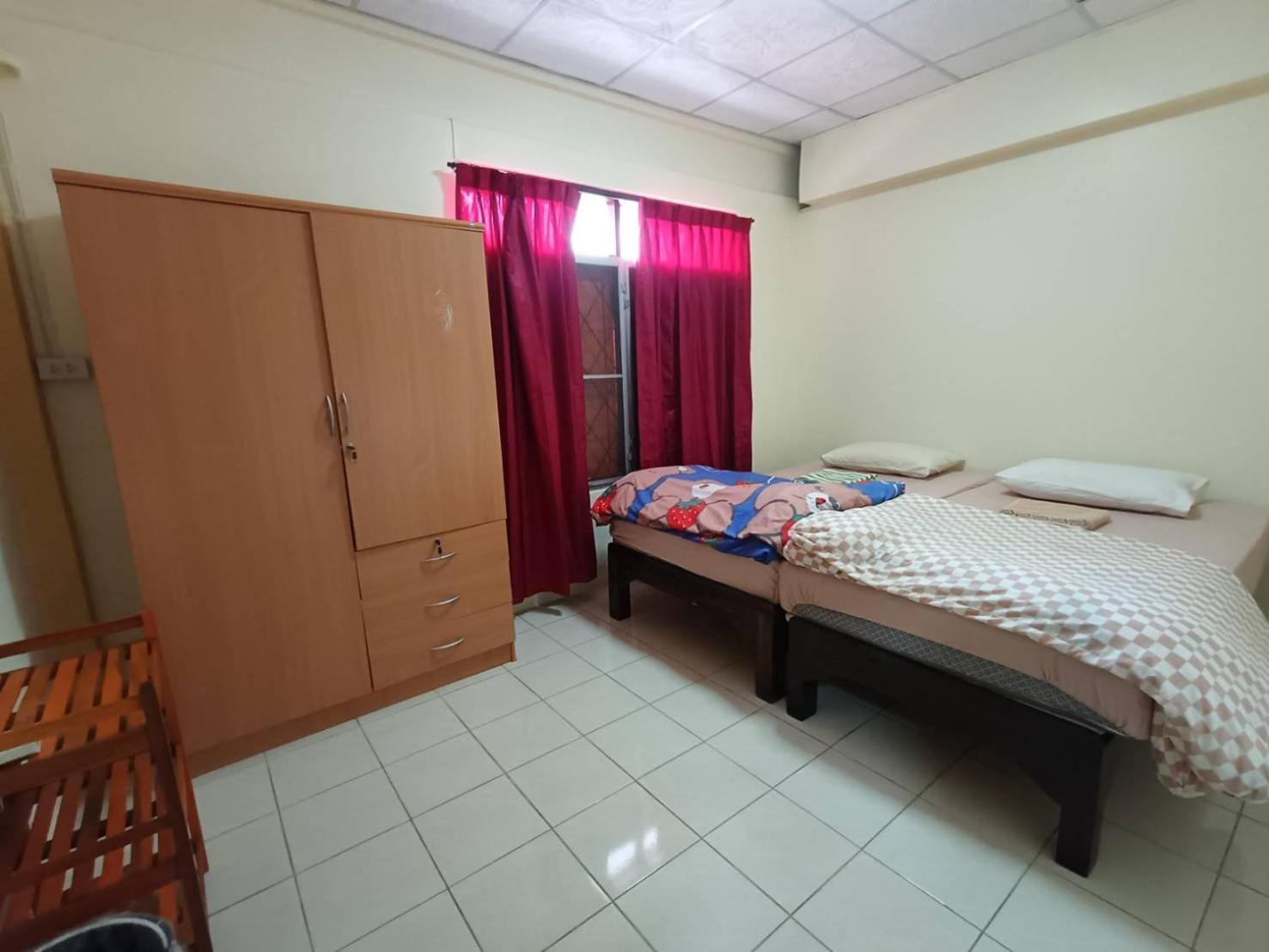 Home Stay At Tapae Чиангмай Экстерьер фото