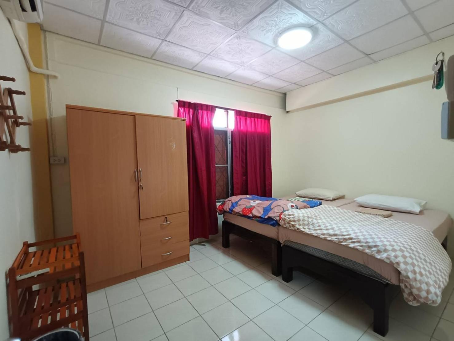 Home Stay At Tapae Чиангмай Экстерьер фото